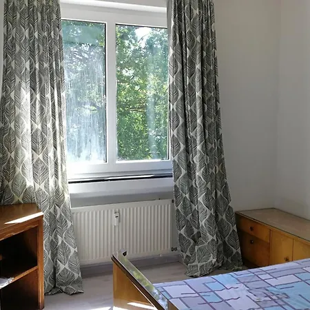 Oak Apartment *
